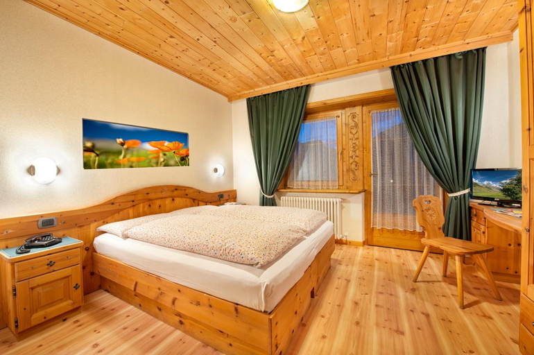 Bedroom 2, Hotel Duc De Rohan, Sondrio