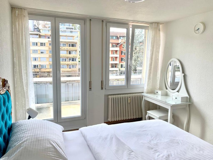 Hawa Apartment - two balcony - by PA, Luzern