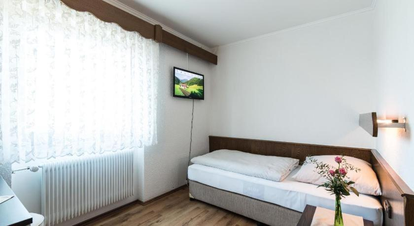 Bedroom 3, Landhotel zum kuhlengrund & soultans paradise, Odenwaldkreis