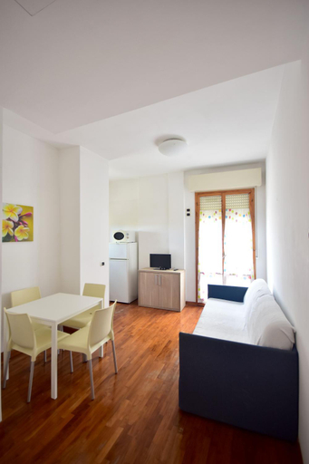 Others 4, Residence Avana, Ancona