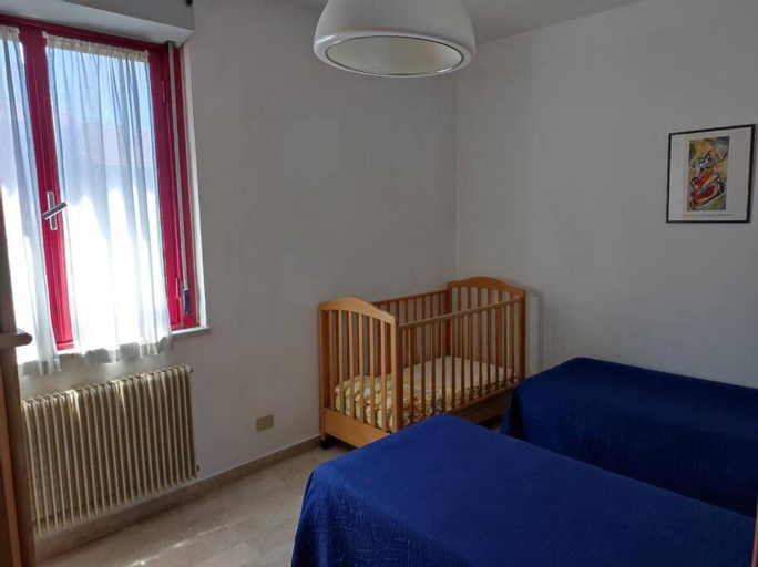 Bedroom 1, Quadrilocale nuovissimo con parcheggio privato /Four-room, super new, with parking, Savona