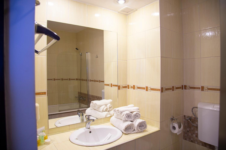 Bathroom 4, Hotel Ambasador, Constanta