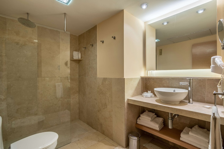 Bathroom 4, Zafiro Tropic, Baleares