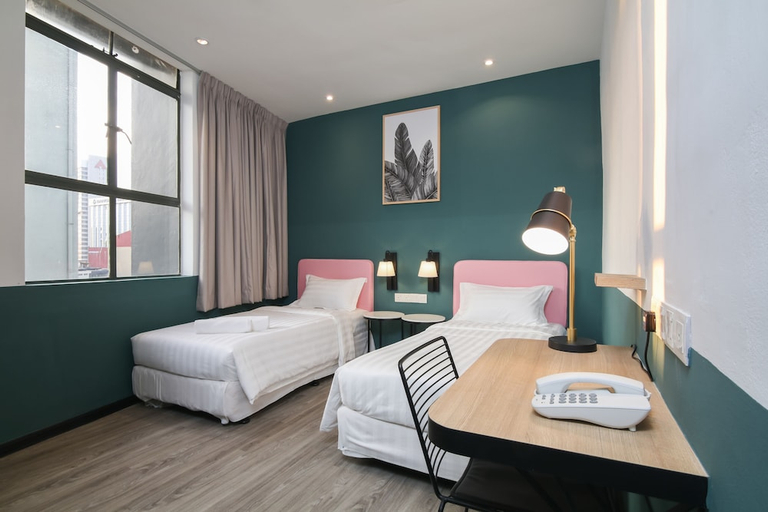 Season Point Hotel - Bedroom