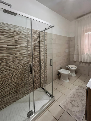 Bathroom 3, Villa Fiorita, Salerno