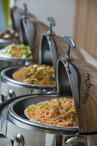 Food & Drinks 23