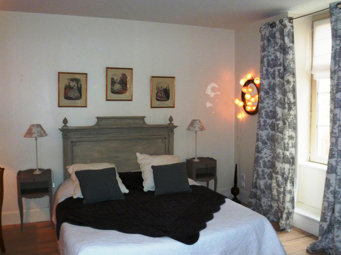 Bedroom 2, Domaine de la Corgette, Côte-d'Or