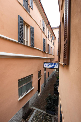Others 4, Locanda del Centrale, Cremona