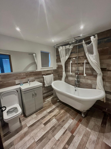 Others 3, The Birch Lodge located in Pegsdon, Central Bedfordshire