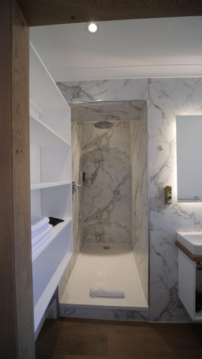 Bathroom 3, Logis Hotel Restaurant la Hutte Lurette, Luxembourg