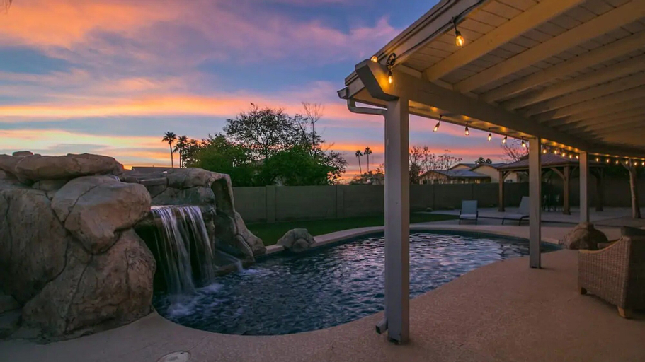 Relaxing 4 Bdrm Retreat in the Heart of Scottsdale, Maricopa