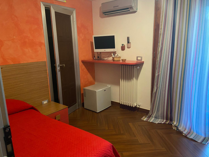 Bedroom 4, B&B Al Porto Novo, Barletta-Andria-Trani