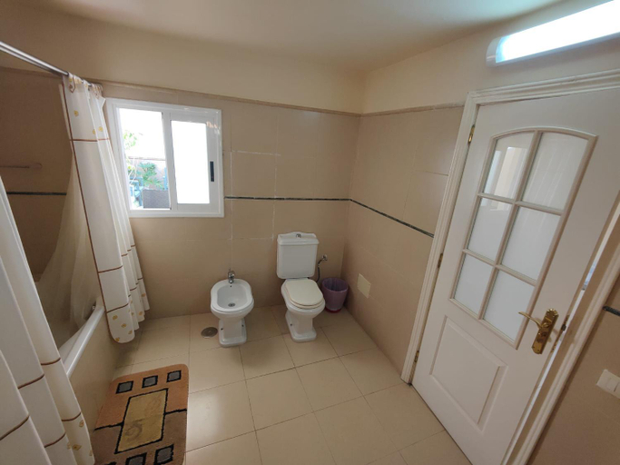 Bathroom 2, Alma libre, Santa Cruz de Tenerife