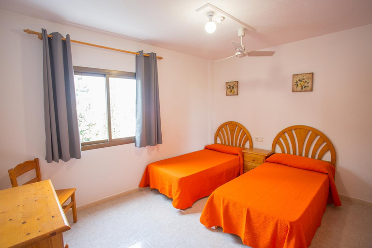 Bedroom 3, Zodiac Apartamentos, Baleares