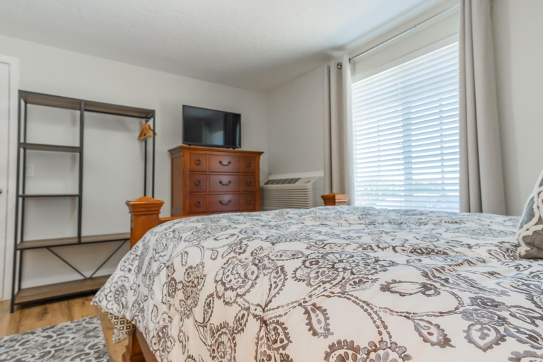 Bedroom 9