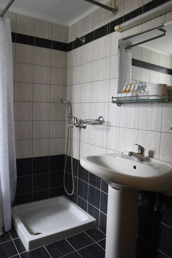 Bathroom, Achillion Hotel, Thessaly