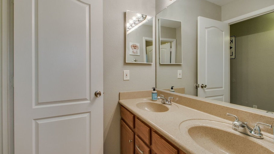Bathroom 4, Massive 5 Bdrm Getaway W/pool, Hot Tub, Game Room!, Maricopa