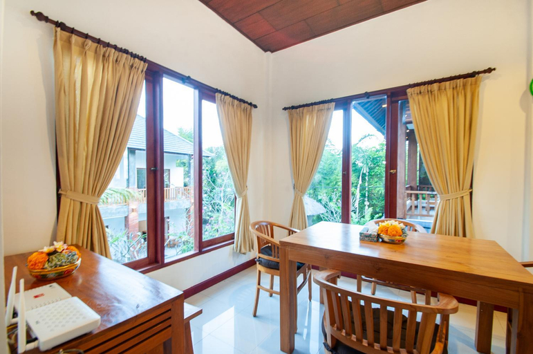 Dining Room 7