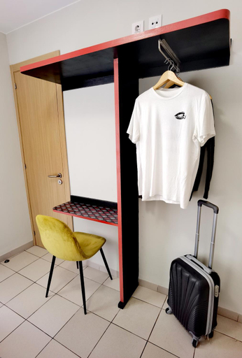 Others 5, HOSTAL RIGAU, Girona