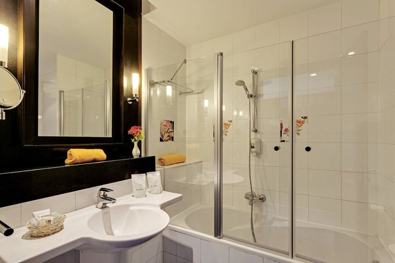 Bathroom 4, Phenicia Hotel, Hammamet