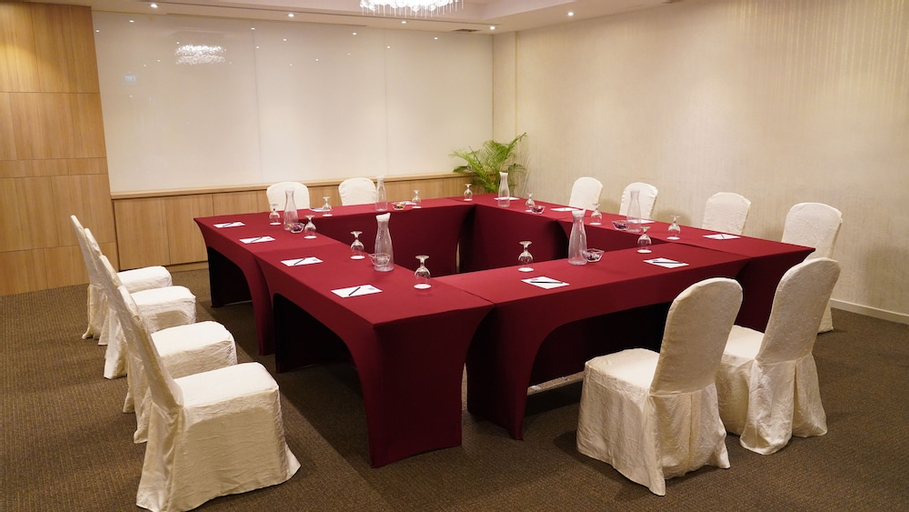 Business Facilities 30