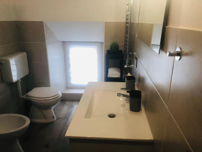 Bathroom 2, BB Diesis, Campobasso