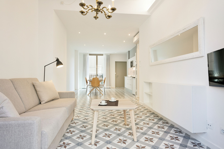 Others 5, Uma Suites Sagrada Familia, Barcelona