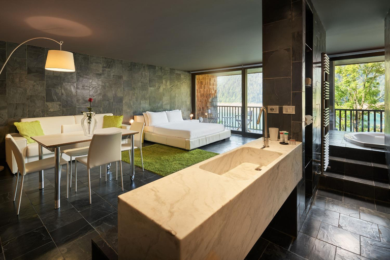 Others 5, NS SUITE SAURIS, Udine