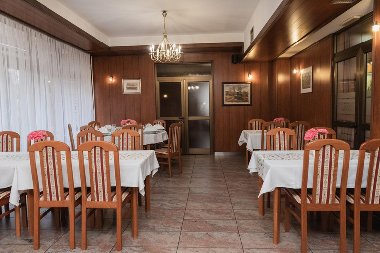 Food & Drinks 3, Hotel Damis, Istočno Sarajevo