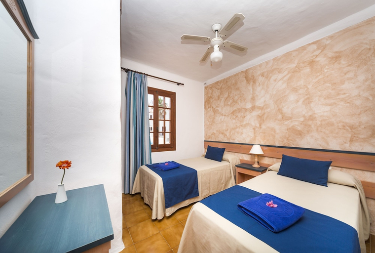 Bedroom 2, Comitas Tramontana Park, Baleares