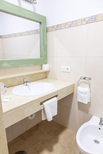 Bathroom 4, Hotel Marhava, Cádiz