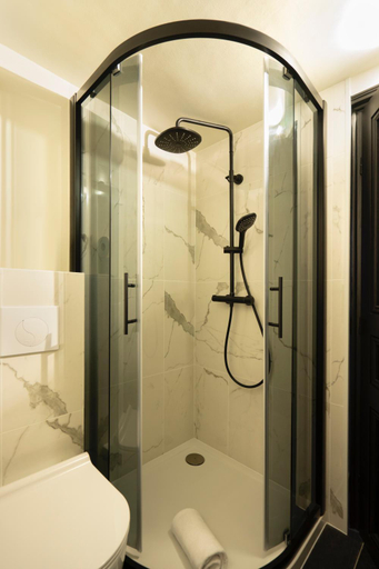 Bathroom 3, Mithouard Apartments, Paris