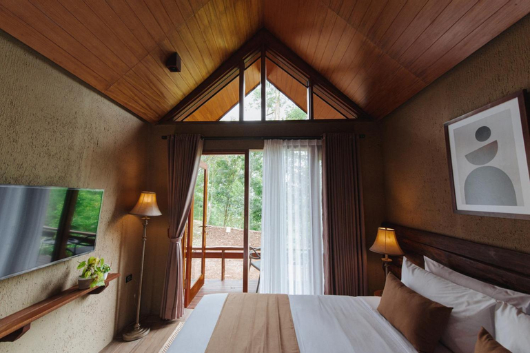 Bedroom 12