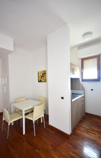 Others 2, Residence Avana, Ancona
