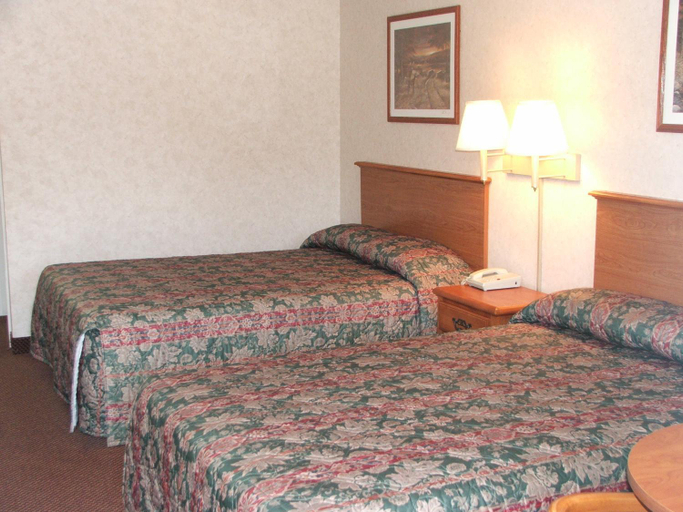 Bedroom 2, Deerfield Inn, Robertson