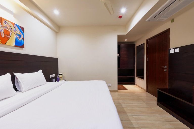 Others 5, Hotel Tulsi, Kolhapur