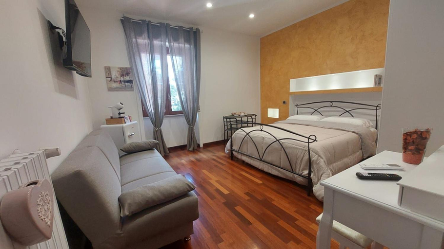 4, Catherine's House, Salerno