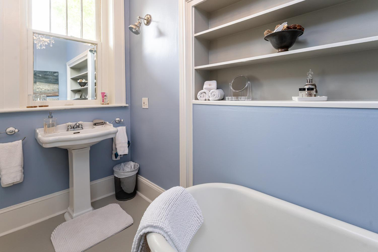 Bathroom 12