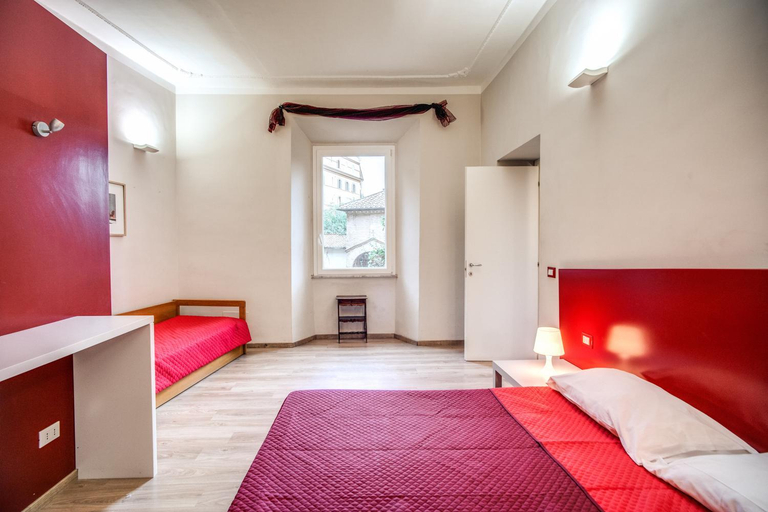Bedroom 4, Apartments Rione Trastevere XIII, Rome