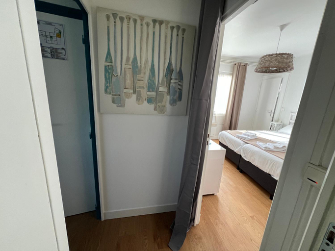 Bedroom, Le Crist'Al, hotel familial, climatise, en front de mer, Charente-Maritime