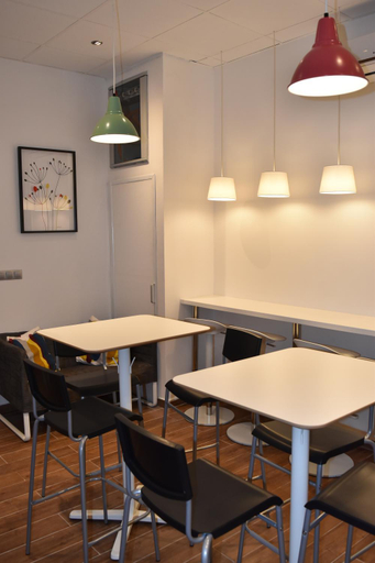 Food & Drinks 4, B&B Cool Centre Zagreb, Zagreb