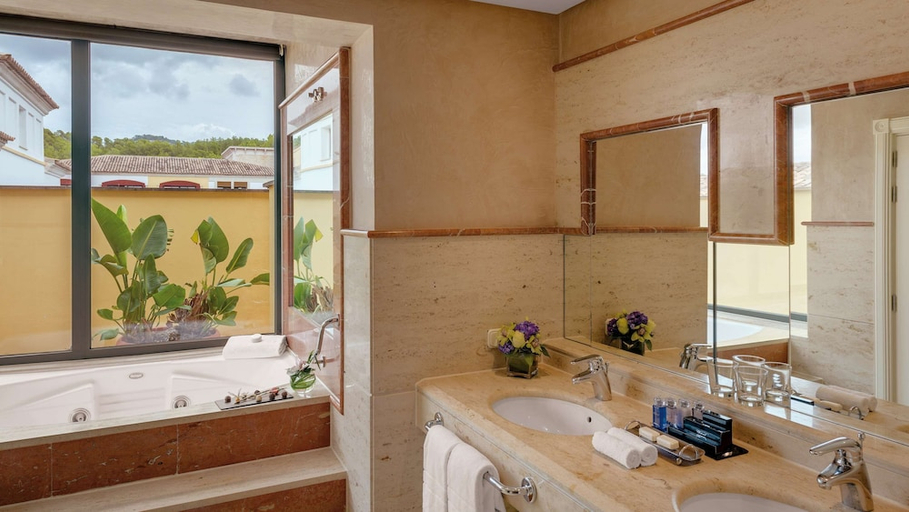 Bathroom 5, Steigenberger Hotel & Resort Camp de Mar, Baleares