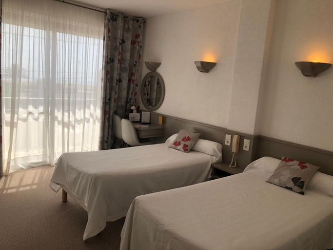 Bedroom 3, Plage des Pins, Pyrénées-Orientales