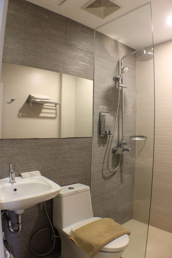 Bathroom 4, Hotel Laksana Solo Managed By Dafam, Solo