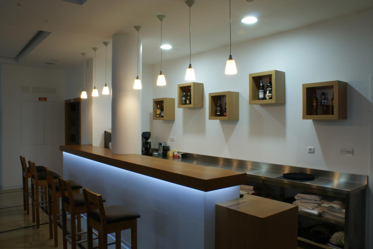 Food & Drinks 5, Santa Noite, Ourém