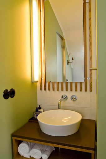 Bathroom 3, Hotel Egilsen, Helgafellssveit