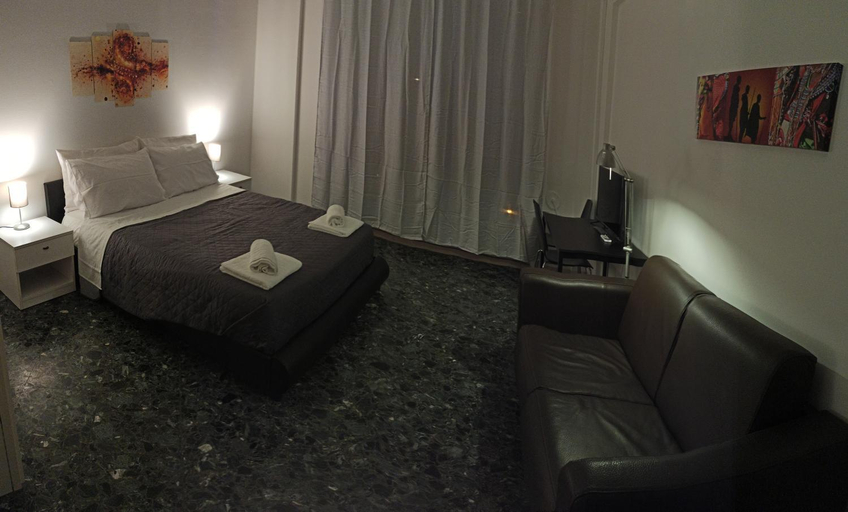 Others 3, Cavour 133, Bari