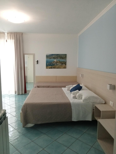 Others 5, Borgo 800, Cosenza