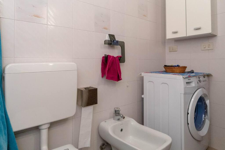 Bedroom 2, Quadrilocale nuovissimo con parcheggio privato /Four-room, super new, with parking, Savona