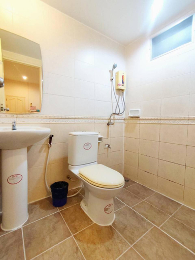 Bathroom 3, Jaroonwej Bangsaen, Muang Chon Buri